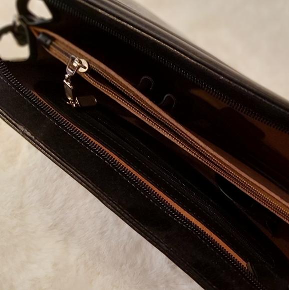 S.T Dupont Paris Leather Clutch - Picture 2 of 4